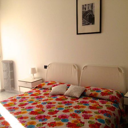 Top Suit Uno - Guest house Brugherio Chambre photo